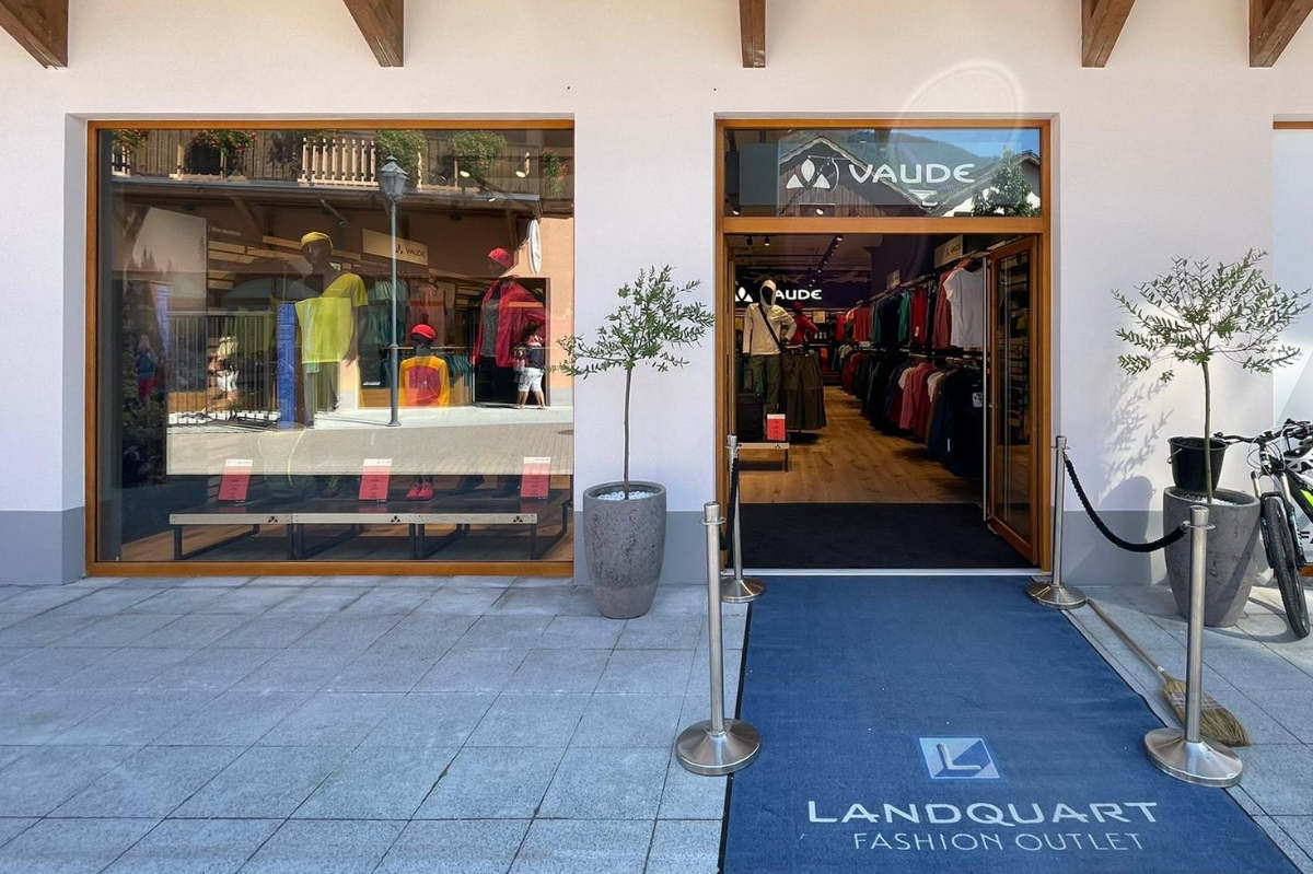 VAUDE mit Fair Wear Leader Status ausgezeichnet