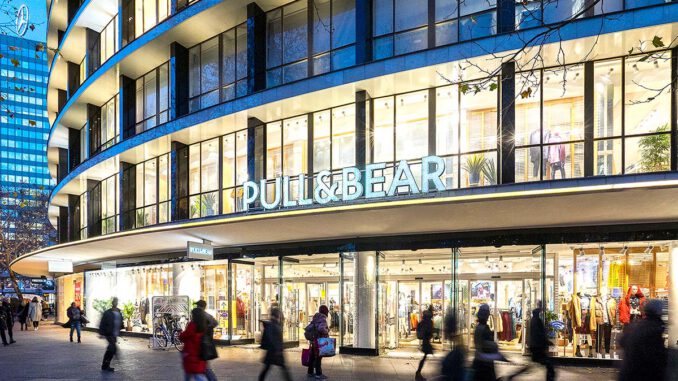 Aufmacher 1 FT - Inditex Pull_Bear_Store, Tauentzienstrasse_Berlin