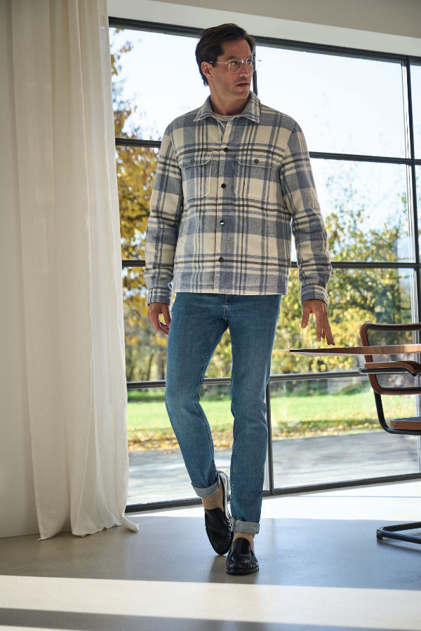 ALBERTO_AW26_MOTIF_19A_1861_SLIM_PREMIUM_OVERDYED_T400®_CMYK_210X297_RGB