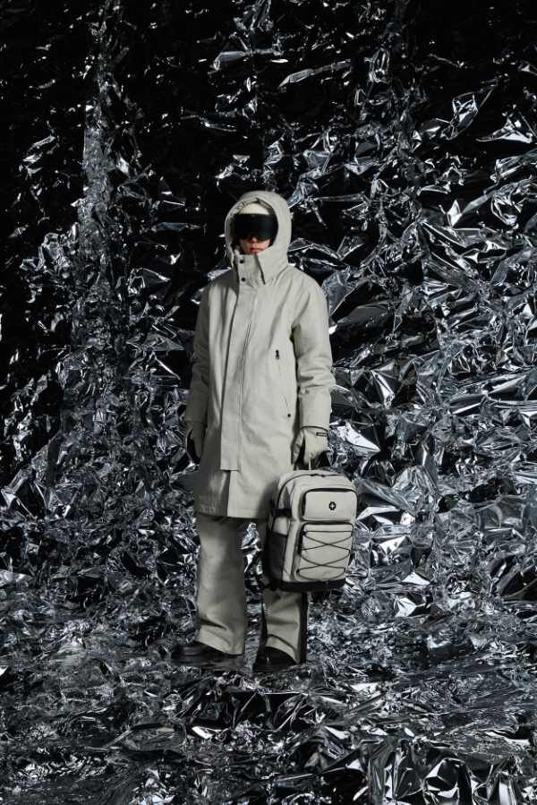 STRELLSON_Lookbook_26_4_Look_028_sRGB_120dpi